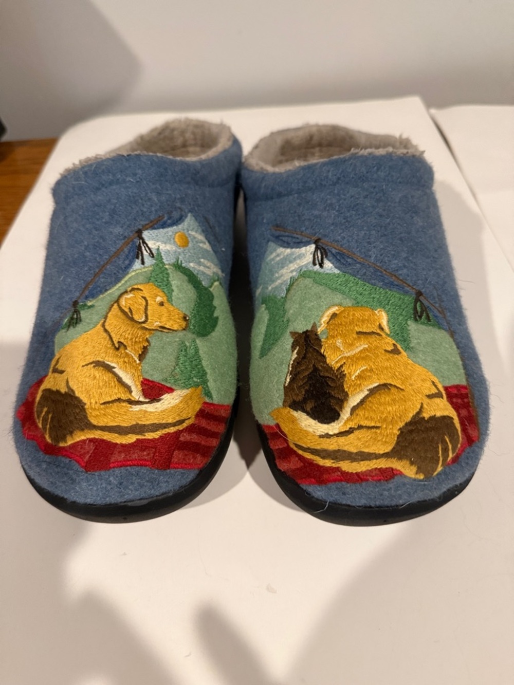 LL Bean Women’s Daybreak Scuffs, Motif  Slip-On Slippers Size 10 medium